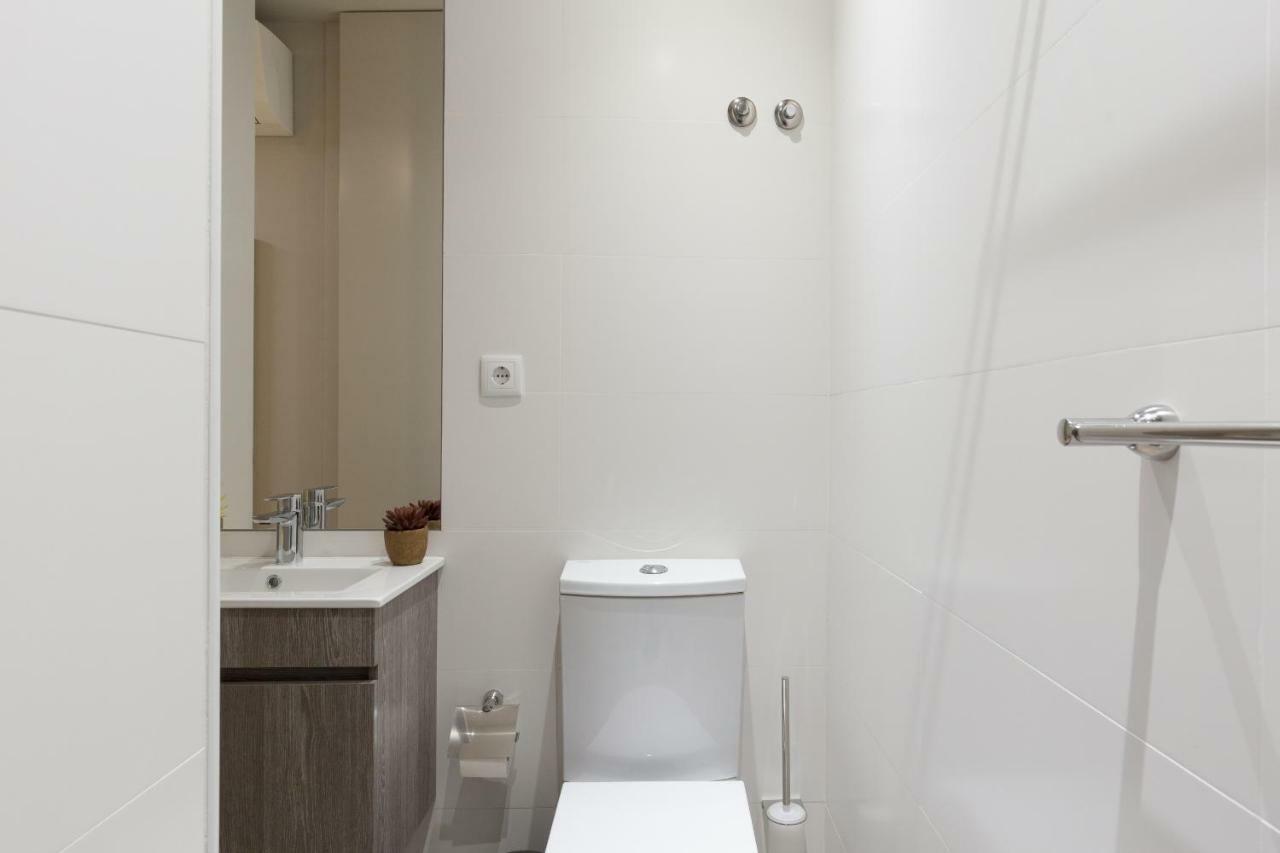 Charming Luxurious Flat With Garage By Host Wise Apartamento Porto Exterior foto